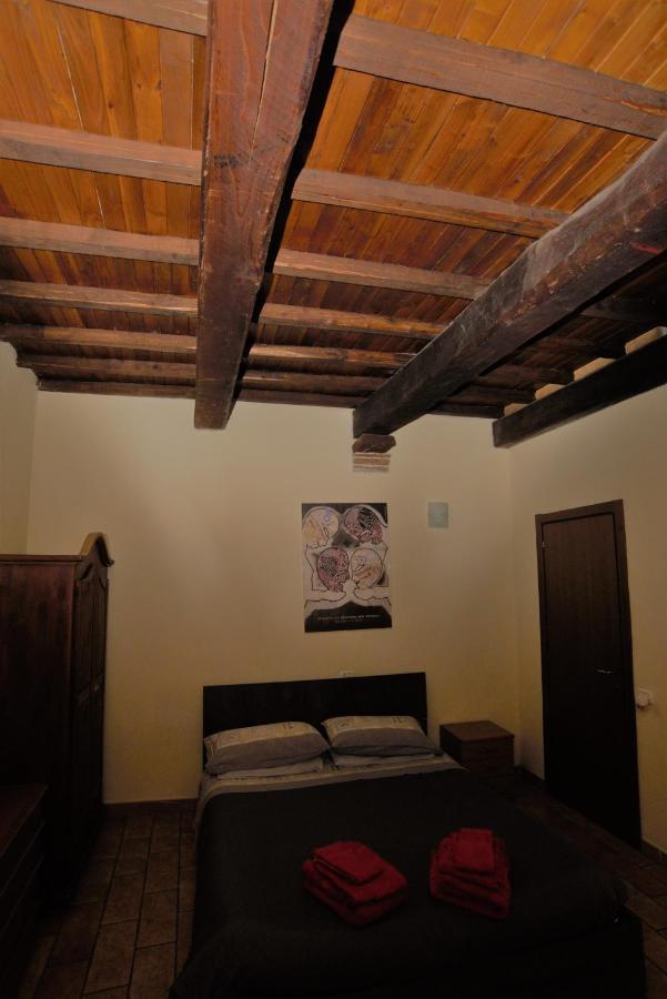 Via Della Posterna Apartment สโปเลโต ภายนอก รูปภาพ