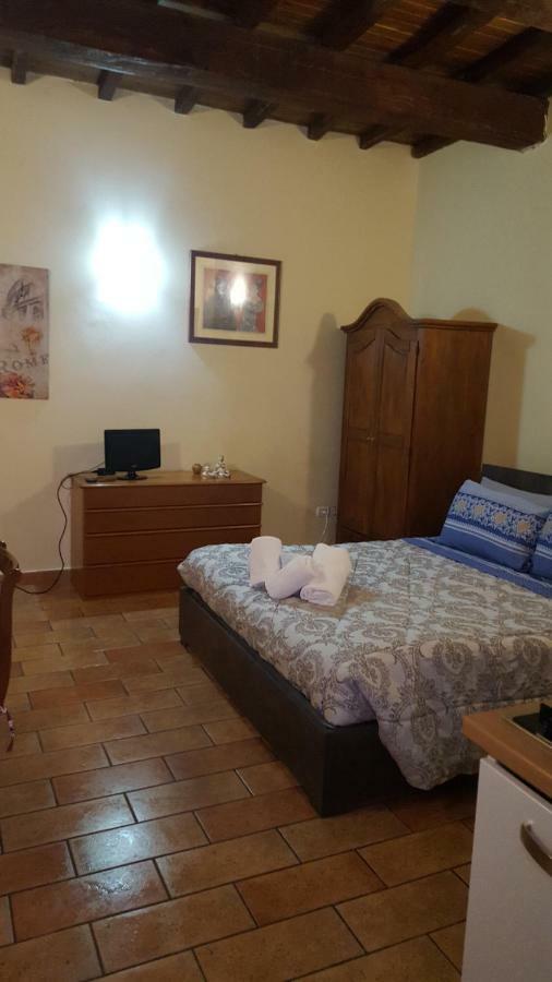 Via Della Posterna Apartment สโปเลโต ภายนอก รูปภาพ