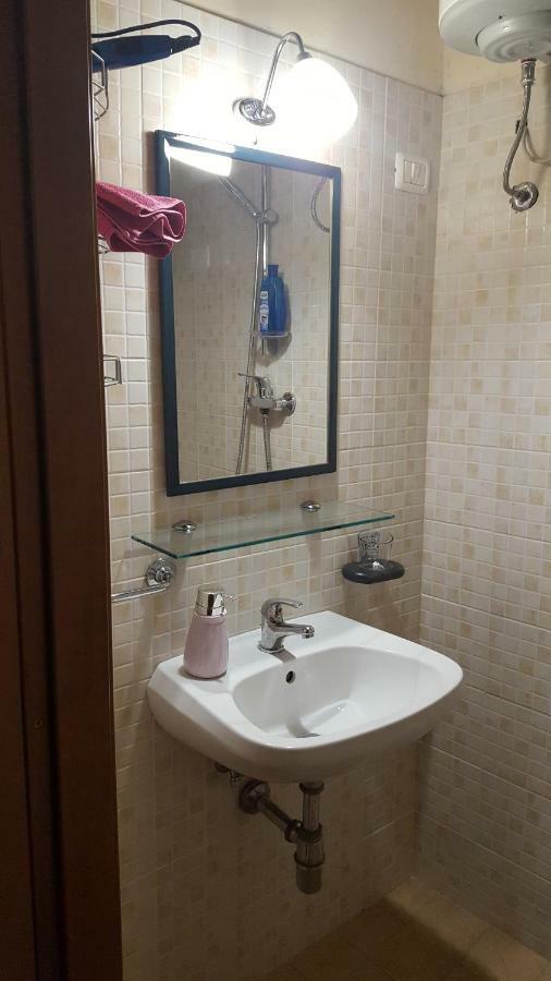 Via Della Posterna Apartment สโปเลโต ภายนอก รูปภาพ