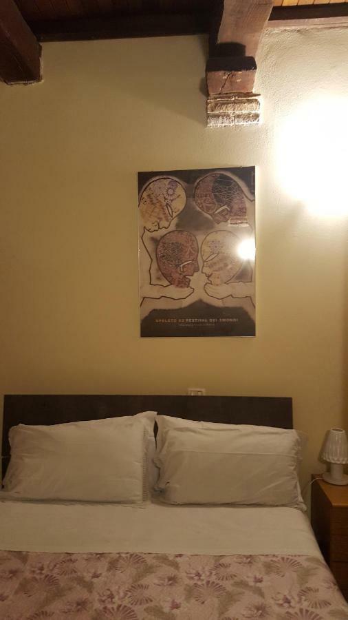 Via Della Posterna Apartment สโปเลโต ภายนอก รูปภาพ