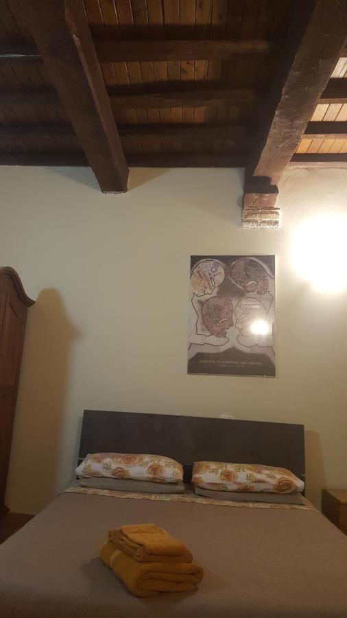 Via Della Posterna Apartment สโปเลโต ภายนอก รูปภาพ